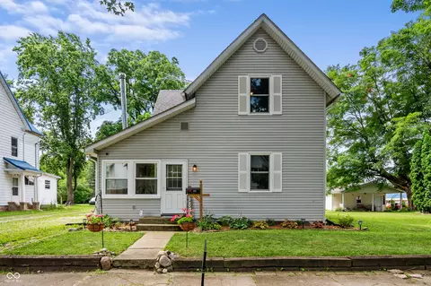 975 Locust St, Middletown, IN 47356