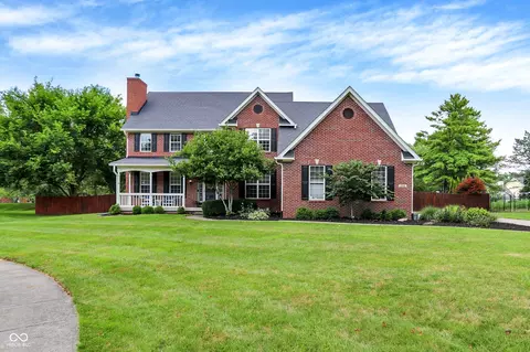 2882 Stoneridge Ct, Carmel, IN 46032