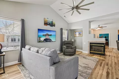 1195 Ganton Dr, Avon, IN 46123