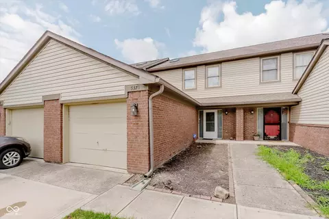 5370 Bay Harbor Dr, Indianapolis, IN 46254
