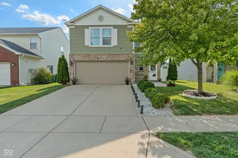 2564 Woodfield Blvd, Franklin, IN 46131