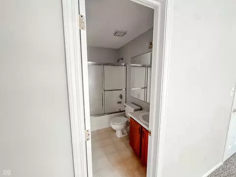 Bath - 9672 River Oak Ln E, Fishers, IN 46038 photo 1 of 1
