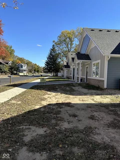 813 E Harrison St, Martinsville, IN 46151