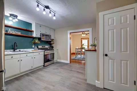 Kitchen - 1120 W Oak St, Mitchell, IN 47446 photo 2 of 3