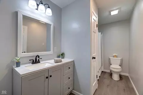 Bath - 1120 W Oak St, Mitchell, IN 47446 photo 1 of 5