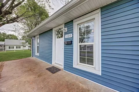 Exterior - 1120 W Oak St, Mitchell, IN 47446 photo 2 of 7
