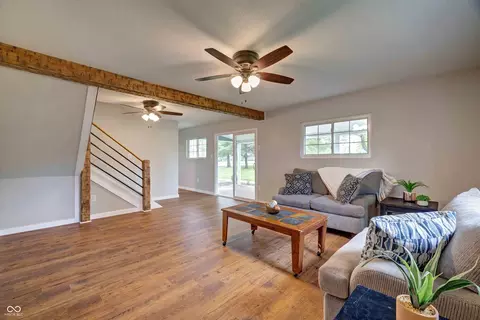 Living - 1120 W Oak St, Mitchell, IN 47446 photo 1 of 3