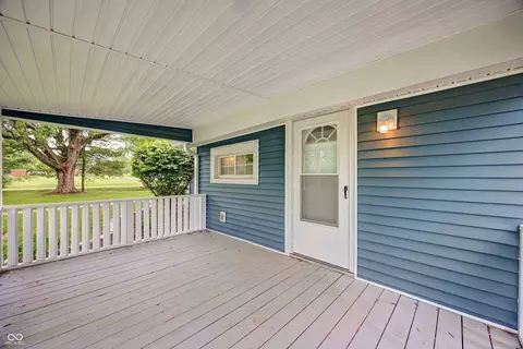 Exterior - 1120 W Oak St, Mitchell, IN 47446 photo 5 of 7