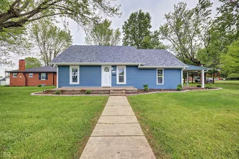 1120 W Oak St, Mitchell, IN 47446