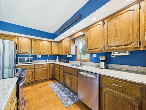 1014 Gray Squirrel Dr, Pendleton, IN 46064 photo 16