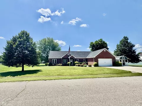 3384 Burns Blvd, Martinsville, IN 46151