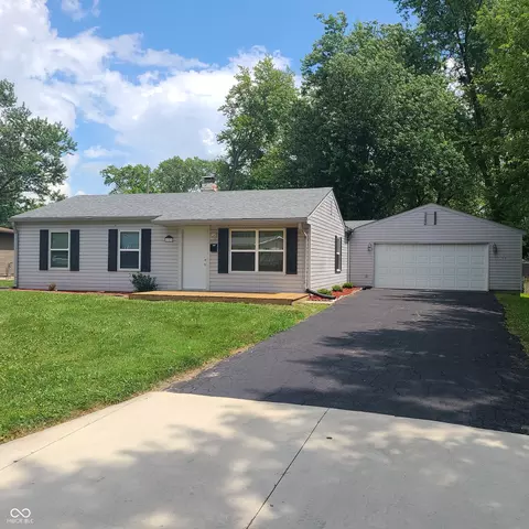 609 E Broadway Dr, Greenwood, IN 46143