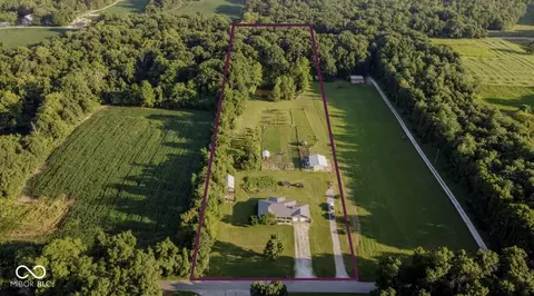 8405 Mcwhorter Rd, Martinsville, IN 46151