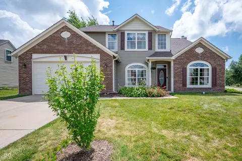 8365 Captain Dr, Avon, IN 46123