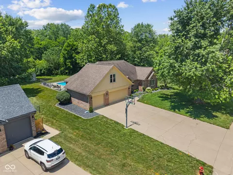 594 Windward Ln, Plainfield, IN 46168 photo 4