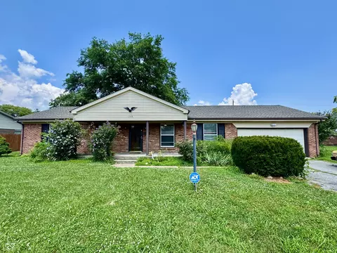1528 W Lakeview Dr, Seymour, IN 47274