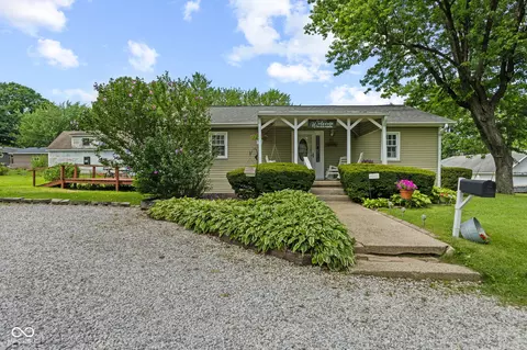 136 Scearce Ave, Danville, IN 46122