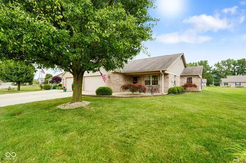 4001 Oakfield Dr, Indianapolis, IN 46237