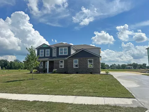 7845 Magnolia St, New Palestine, IN 46163