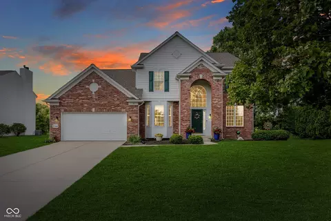 2164 Mustang Chase Dr, Westfield, IN 46074