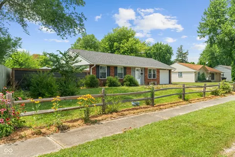 1108 Warwick Dr, New Whiteland, IN 46184