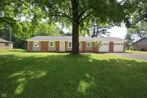 2881 S Catalina Dr, Columbus, IN 47201