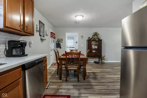 Dining - 1530 E 26th St, Muncie, IN 47302 photo 1 of 2