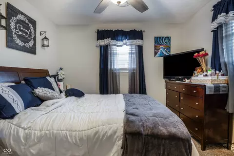 Bedroom - 1530 E 26th St, Muncie, IN 47302 photo 2 of 5