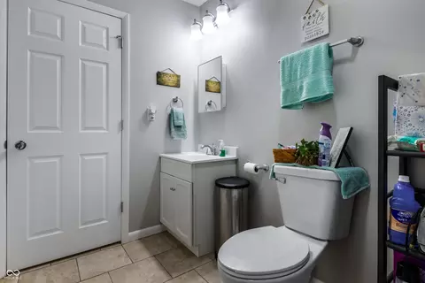 Bath - 1530 E 26th St, Muncie, IN 47302 photo 2 of 2