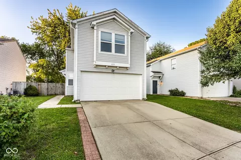 273 Kimbrough Dr, Greenwood, IN 46143