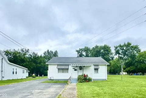 2432 E 16th St, Muncie, IN 47302