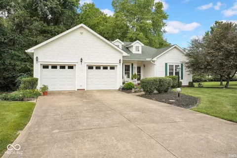 91 Smiths Rd, Mitchell, IN 47446