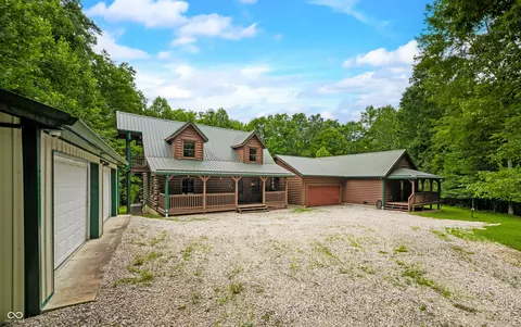 4125 Plum Creek Rd, Nashville, IN 47448