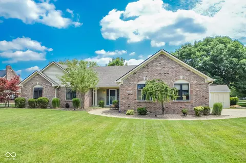 8339 Hill Gail Dr, Indianapolis, IN 46217