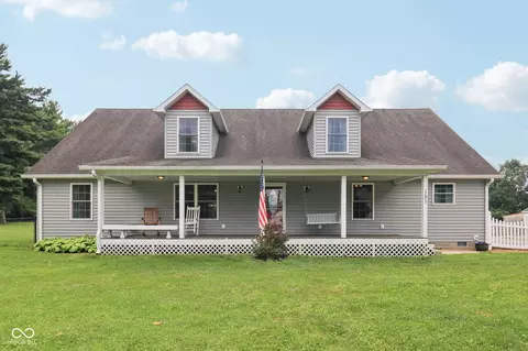151 South St, Southport, IN 46227