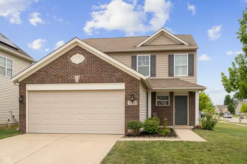 546 Greenwood Trace Dr, Whiteland, IN 46184