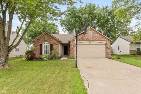 523 Clear Creek Dr, Danville, IN 46122