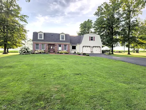 428 W Lawton Cir, Rushville, IN 46173