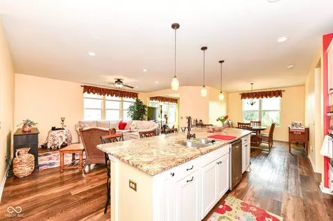 Kitchen - 5119 Silverbell Dr, Plainfield, IN 46168 photo 3 of 4