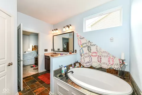 Bath - 5119 Silverbell Dr, Plainfield, IN 46168 photo 1 of 3