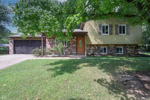 7834 Burr Oak Ct, Indianapolis, IN 46217