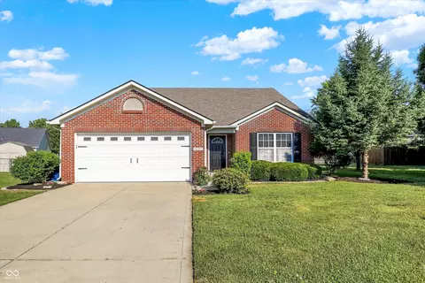 16997 Tree Top Ct, Noblesville, IN 46062