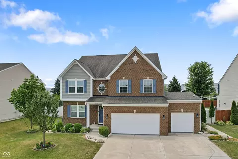 2833 Holiday Way, Greenwood, IN 46143