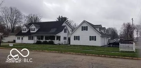 614 W Main St, Farmersburg, IN 47850