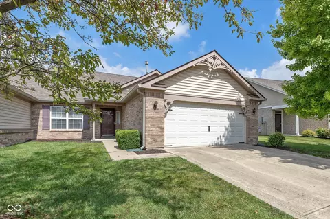 6422 Edna Mills Dr, Camby, IN 46113