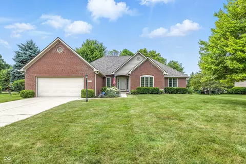 330 Abbedale Ct, Carmel, IN 46032