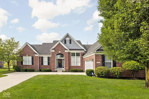 6801 Woodhaven Pl, Zionsville, IN 46077