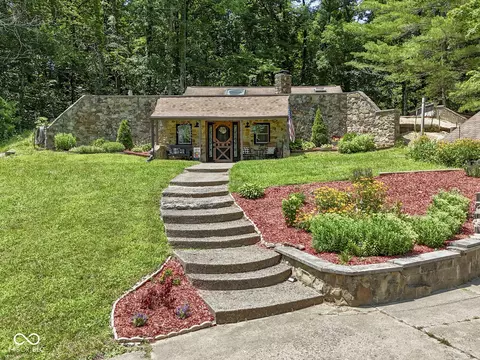 2505 Leonard Rd, Martinsville, IN 46151