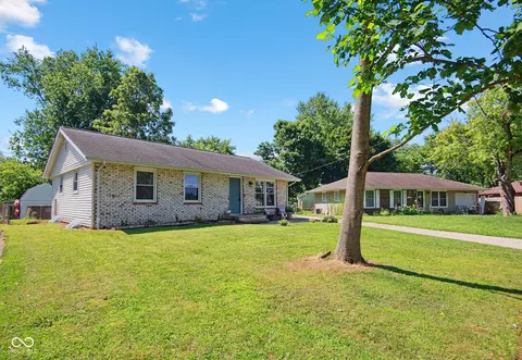 1743 Chandler Ln, Columbus, IN 47203