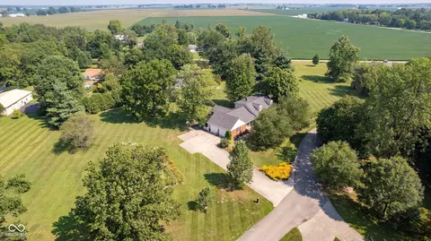 6234 W Country Ln, Anderson, IN 46011
